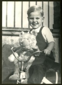 Baby Mark with 'Fritz' 